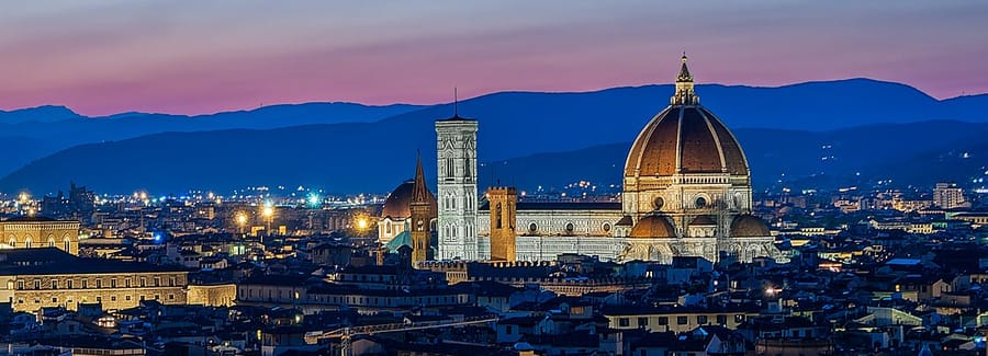 Firenze con la cupola del Duomo al tramonto